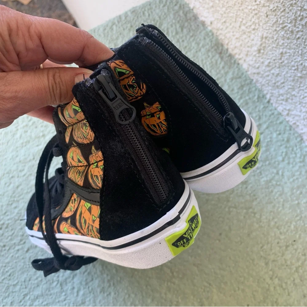 Vans Glow in the Dark Pumpkin Sneakers NEW Sk8 Hi Zip Kids Size 1.5